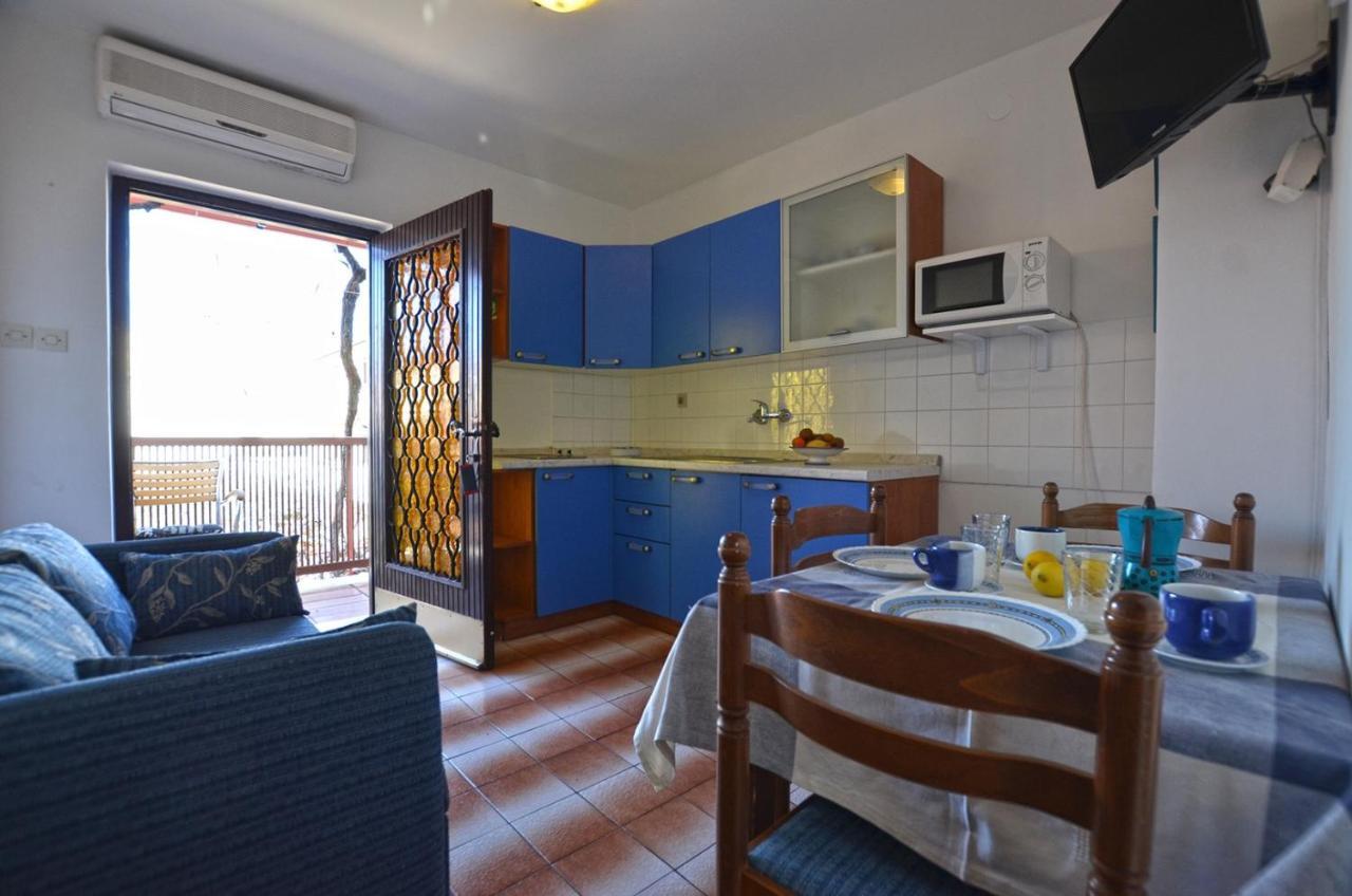 Galant Apartments Ровінь Екстер'єр фото
